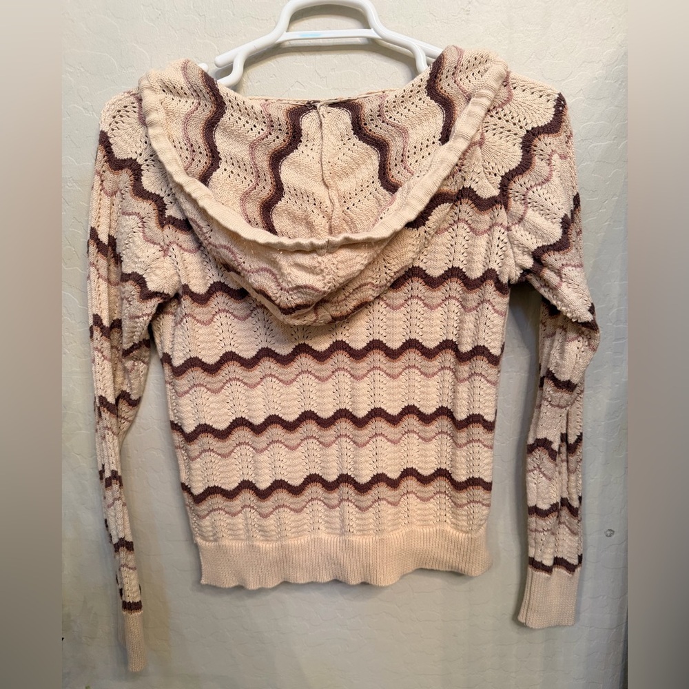 Heartloom Blush Knit Hooded Sweater with Brown Waves 100% cotton - Picture 4 of 6